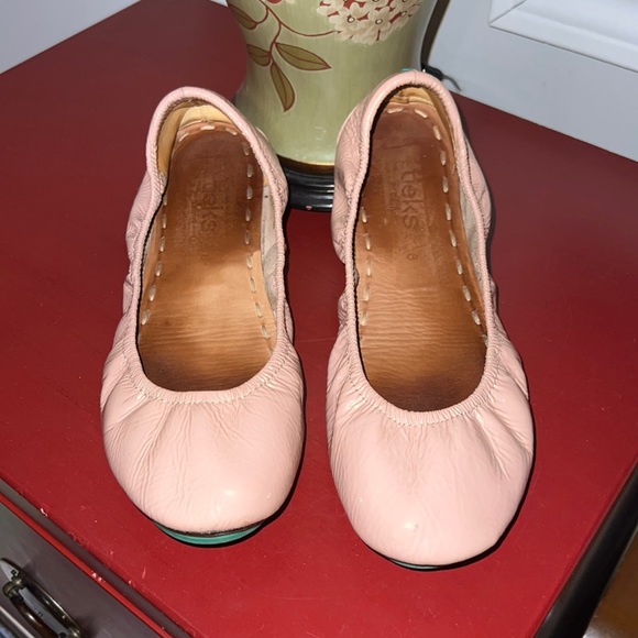 Tieks Shoes - Tieks Size 8 Blush
